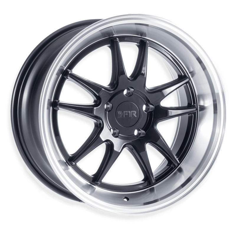 F1R F102 18″ 5×112 Gloss Black w/ Polish Lip (NLA)
